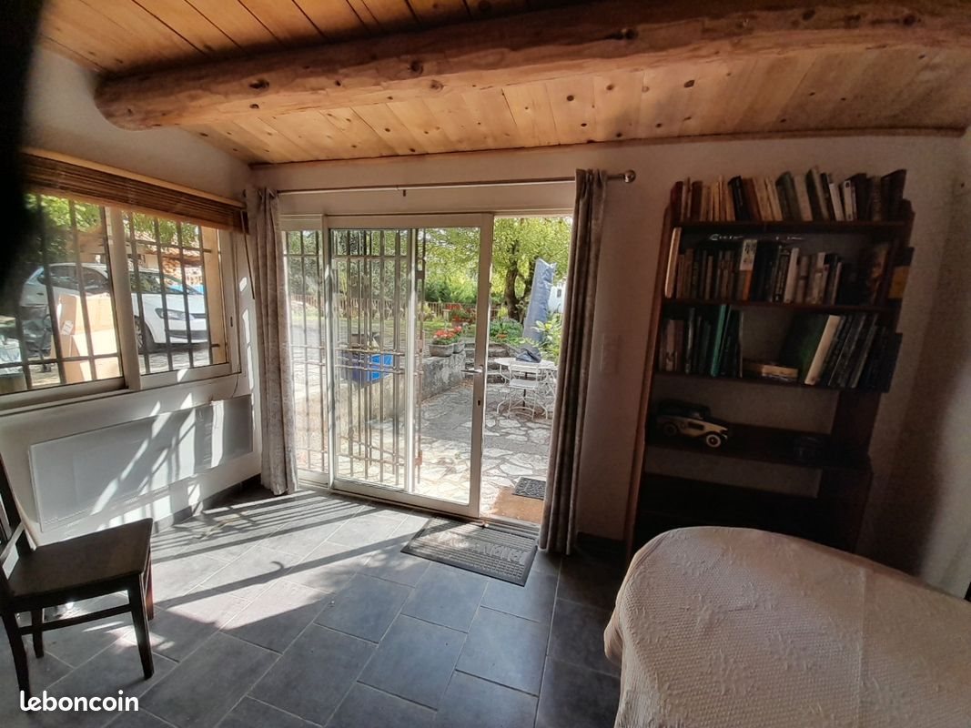 Appartement à louer, 65m², Ansouis