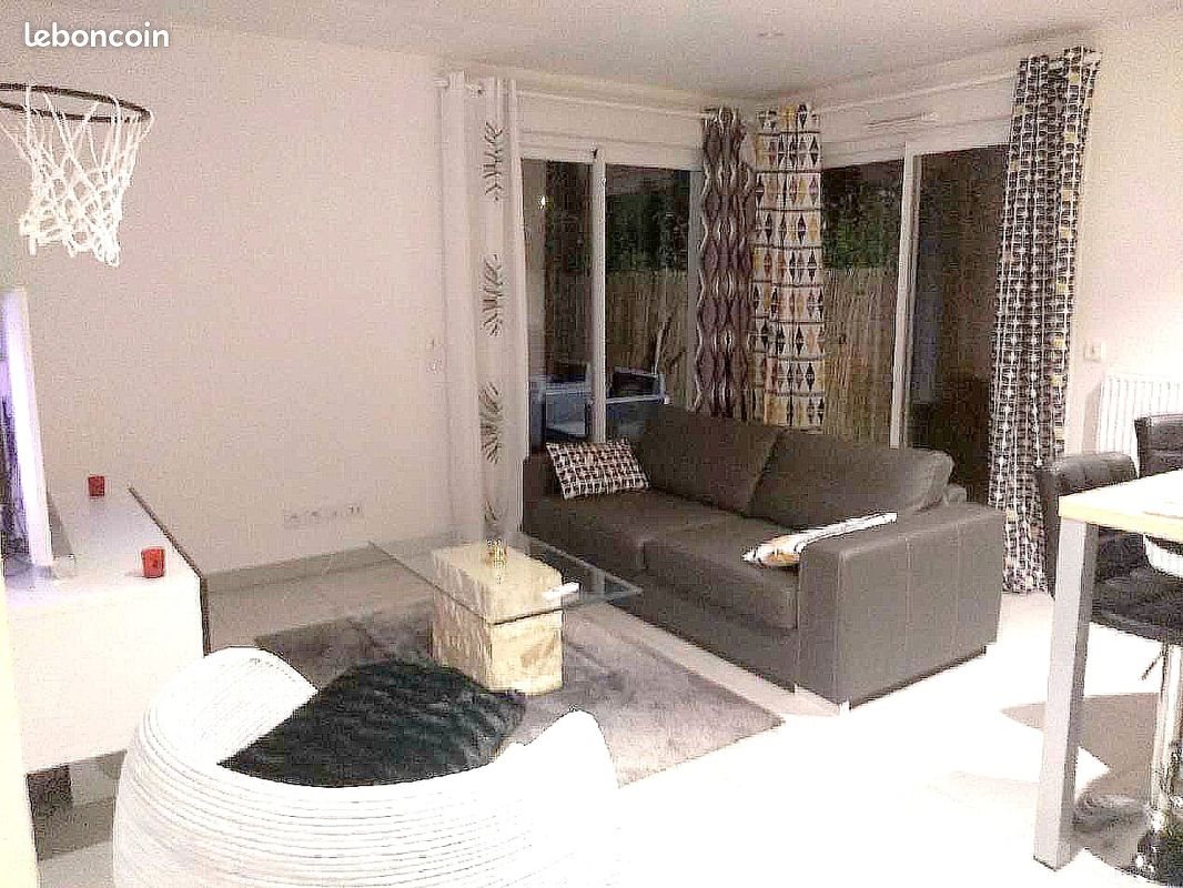 Appartement à louer, 70m², Vénissieux