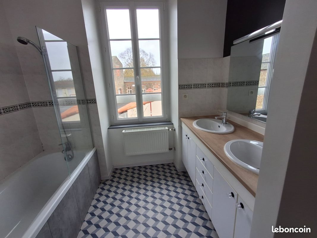 Maison à louer, 74m², Sainte-Cécile