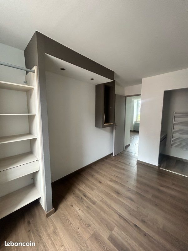 Appartement à louer, 31m², Murol