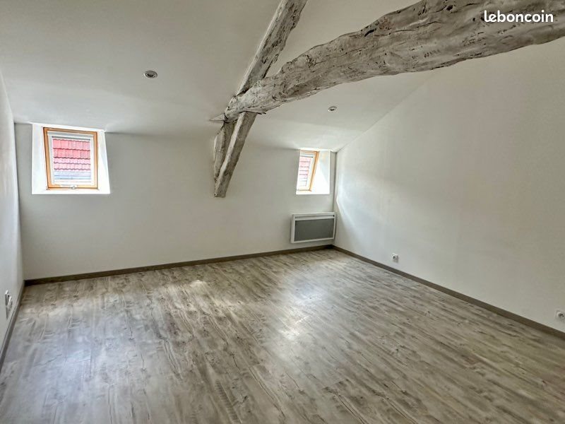 Appartement à louer, 102m², Villamblard