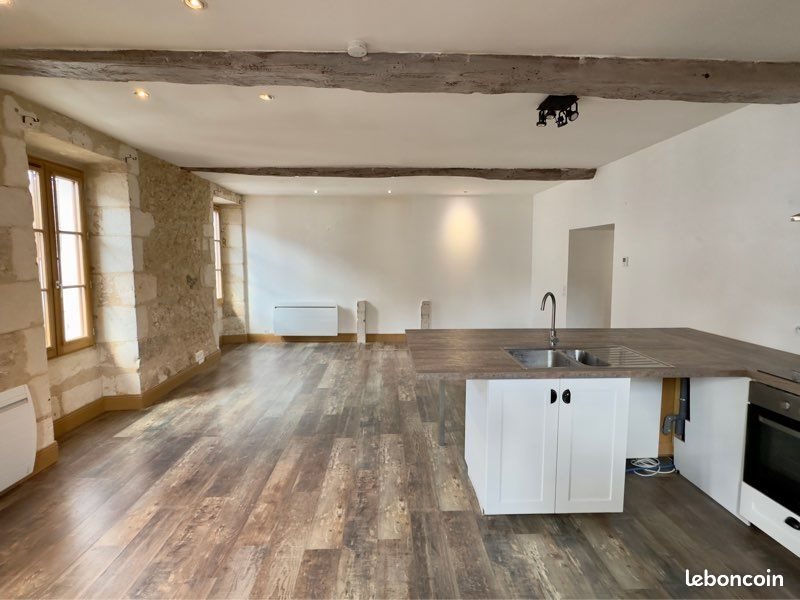 Appartement à louer, 102m², Villamblard