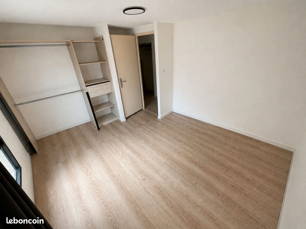 Appartement à louer, 78m², Ginestas