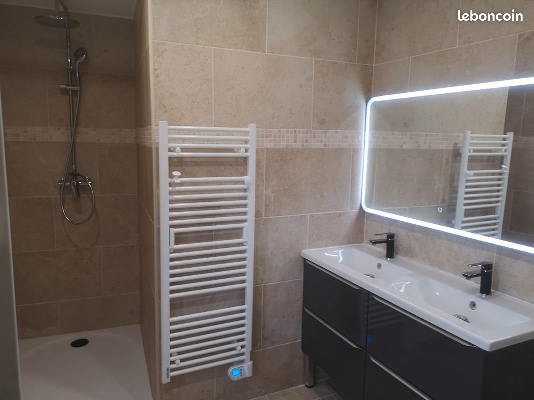 Appartement à louer, 75m², Mazan