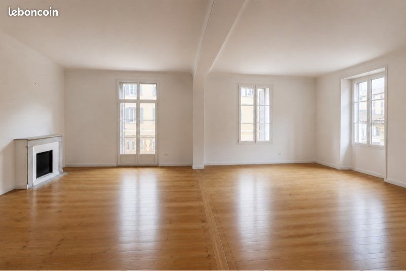 Appartement à louer, 130m², Corte