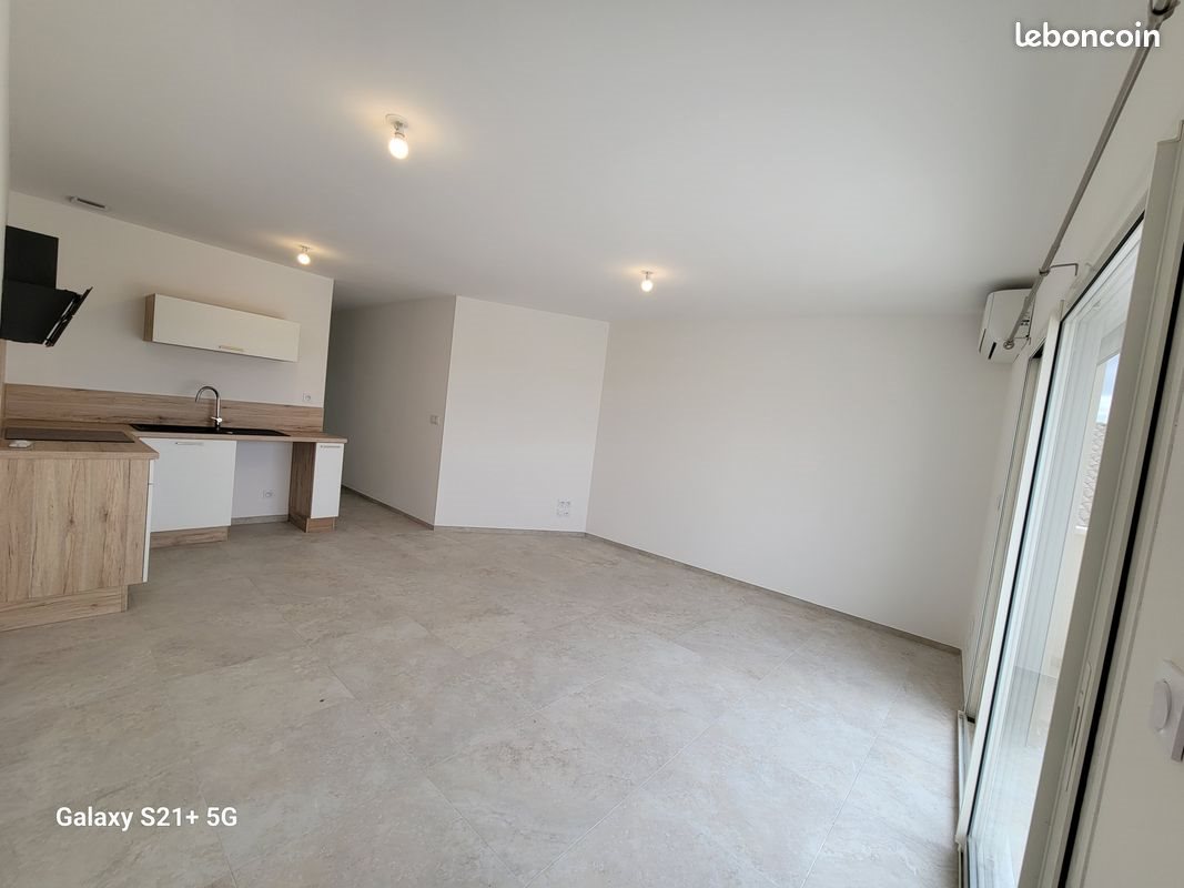Appartement à louer, 55m², Sainte-Cécile-les-Vignes