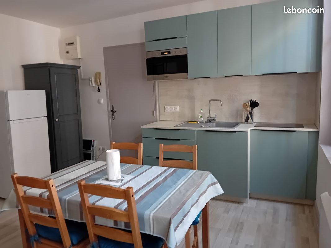 Appartement à louer, 27m², Rochefort