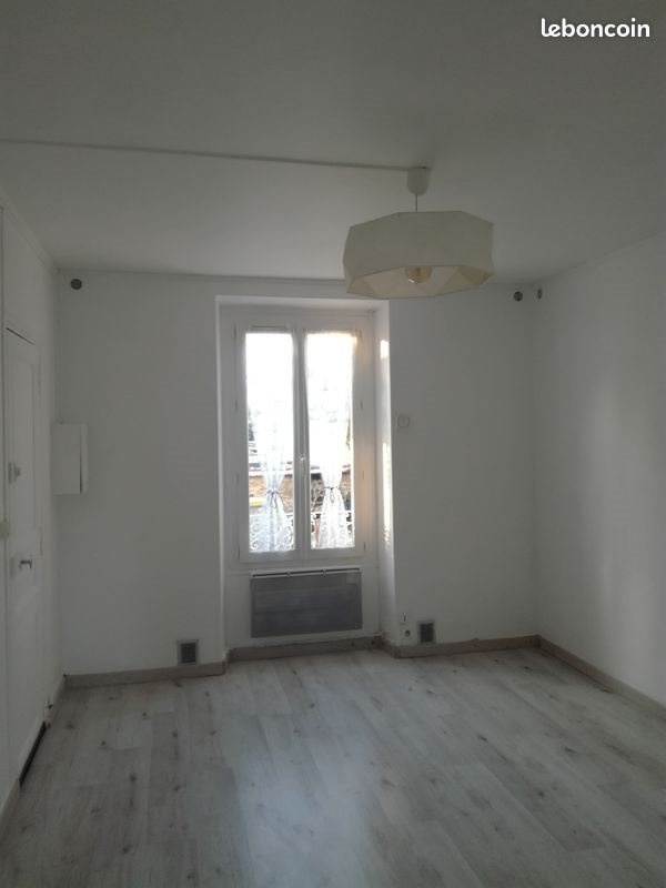 Appartement à louer, 28m², Villecresnes