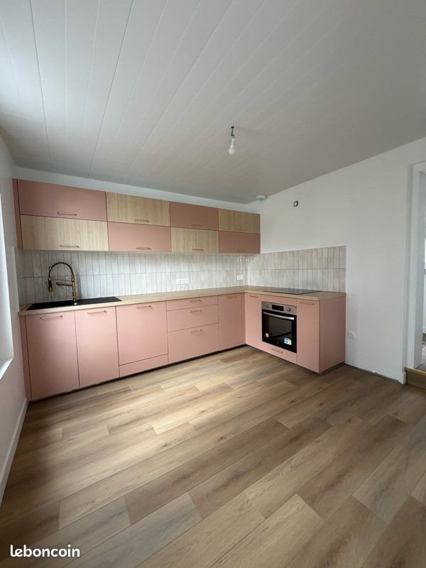 Maison à louer, 82m², Le Vigen