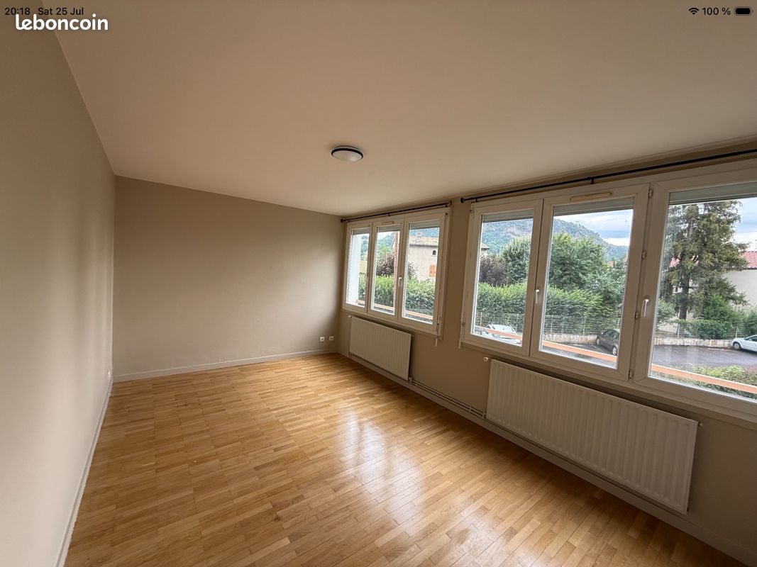 Appartement à louer, 78m², Brives-Charensac