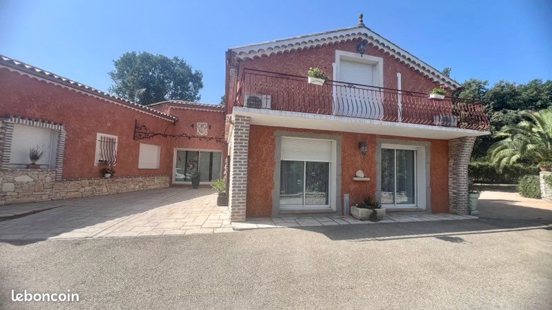Maison à vendre, 170m², Saint-Privat-des-Vieux