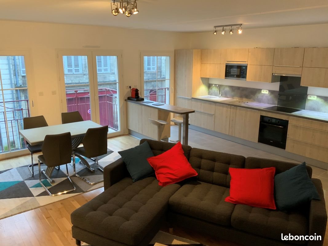 Appartement à louer, 72m², Bordeaux