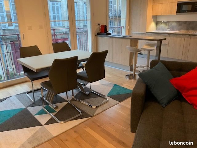 Appartement à louer, 72m², Bordeaux