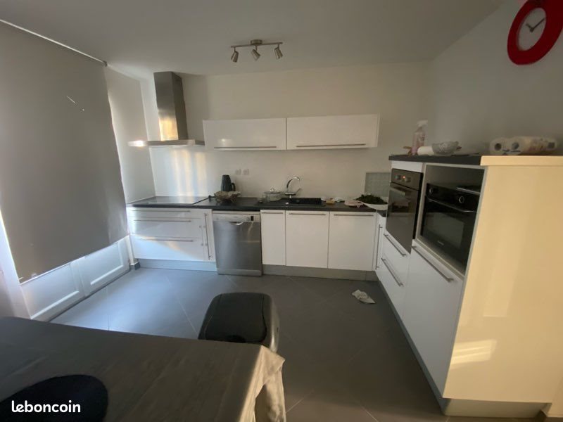 Appartement à louer, 75m², Saint-Genis-Laval