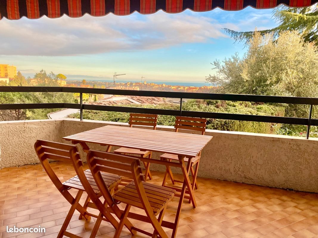 Appartement à louer, 44m², Vence
