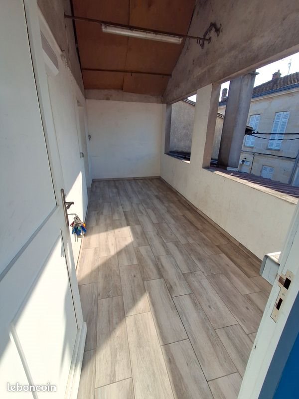 Appartement à louer, 28m², Coutras
