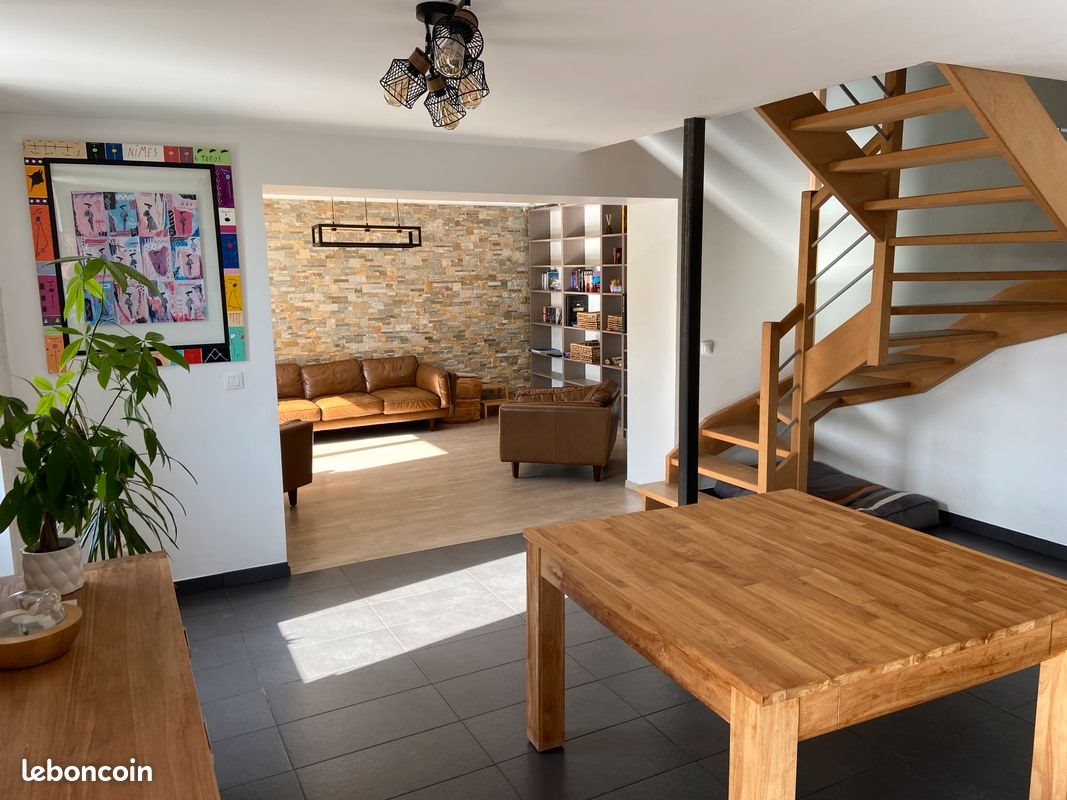 Maison à vendre, 204m², Cessy