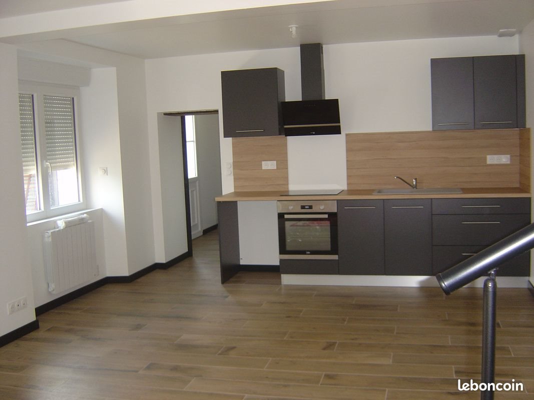 Maison à louer, 65m², Astillé
