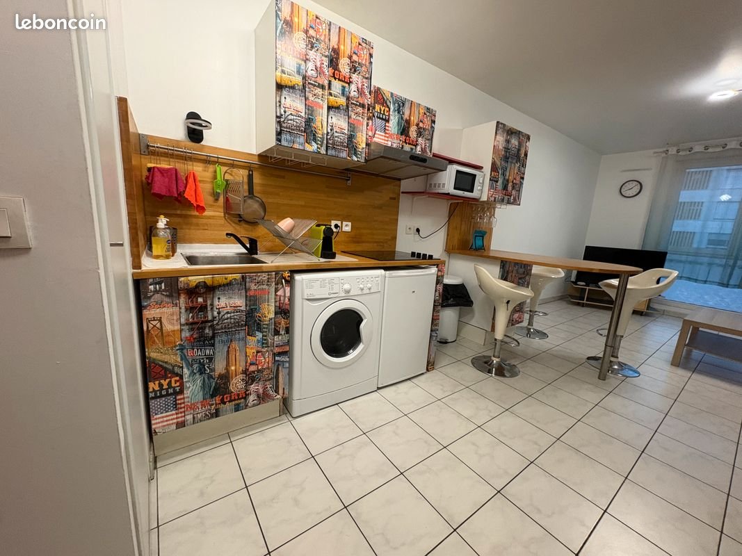 Appartement à louer, 48m², Marseille 8ème