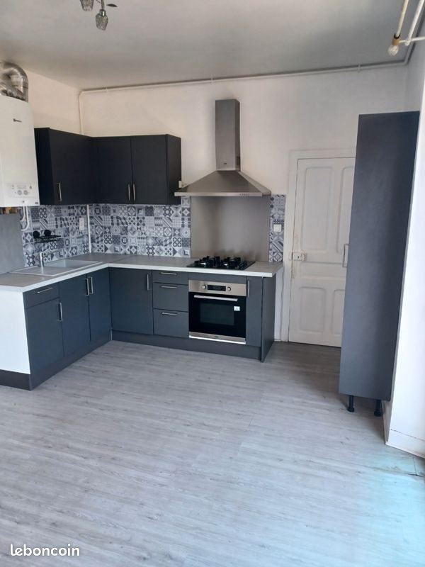 Appartement à louer, 65m², Le Lardin-Saint-Lazare