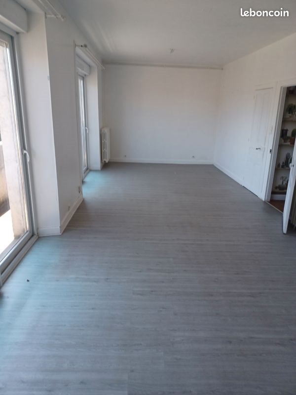 Appartement à louer, 65m², Le Lardin-Saint-Lazare