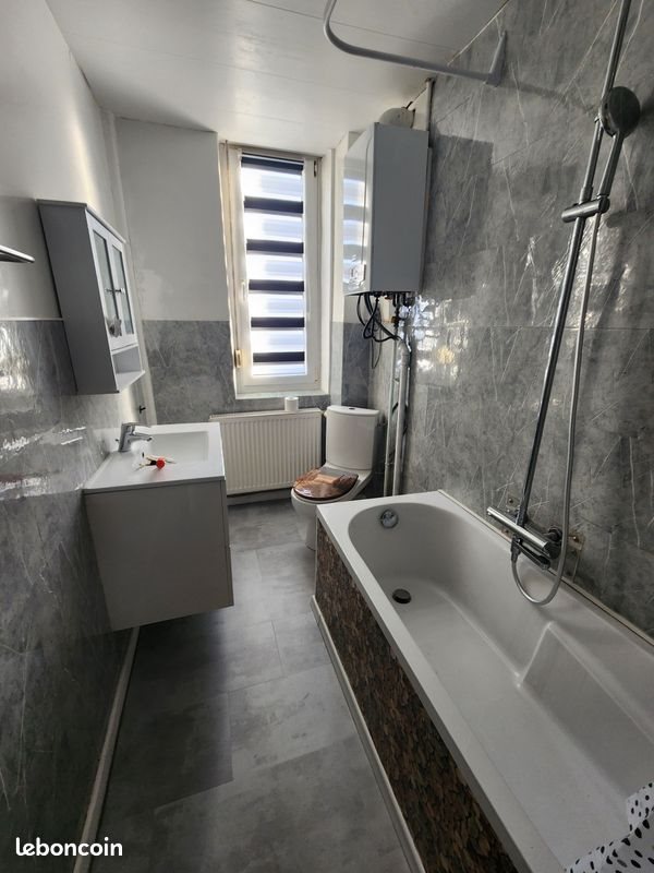 Appartement à louer, 82m², Puttelange-aux-Lacs