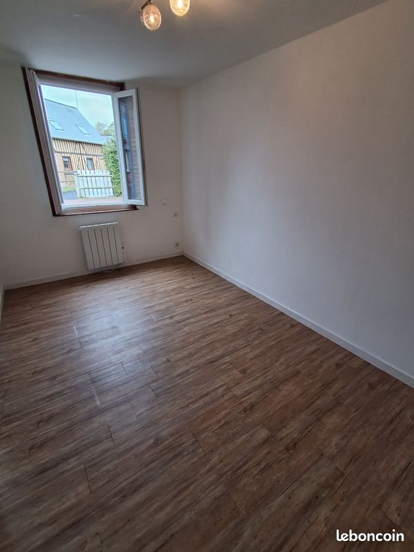 Maison à louer, 60m², Moyaux