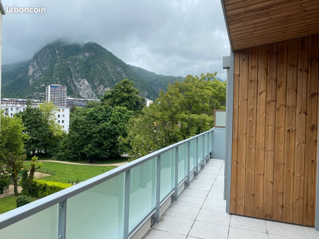 Appartement à louer, 45m², Saint-Egrève