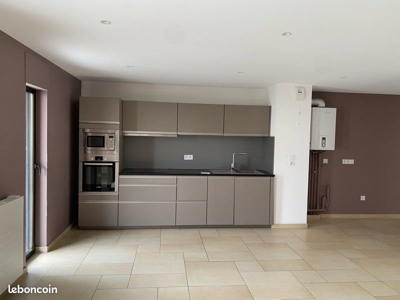 Appartement à louer, 81m², Reims