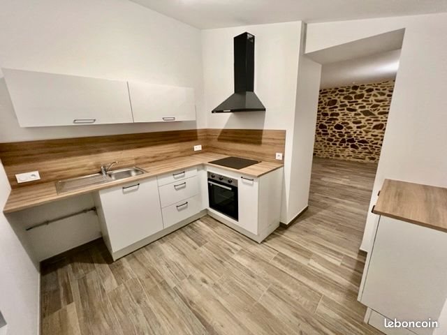 Maison à louer, 80m², Fougères