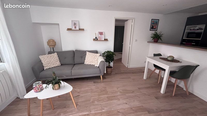 Appartement à louer, 40m², Le Revest-les-Eaux