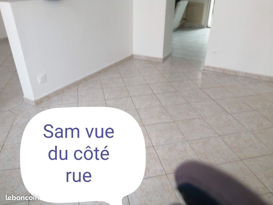 Maison à louer, 83m², Baugé