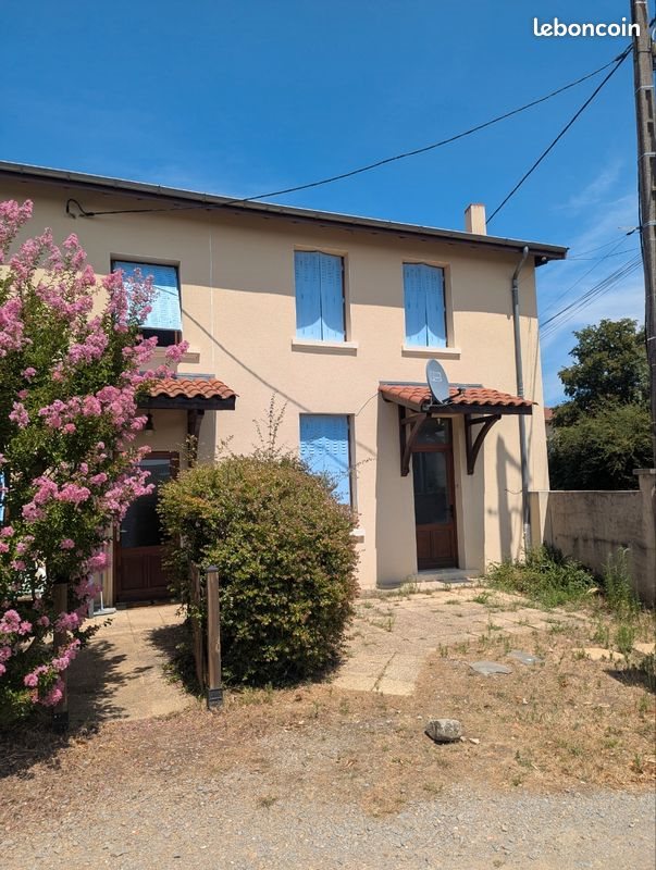 Appartement à louer, 54m², Roussillon