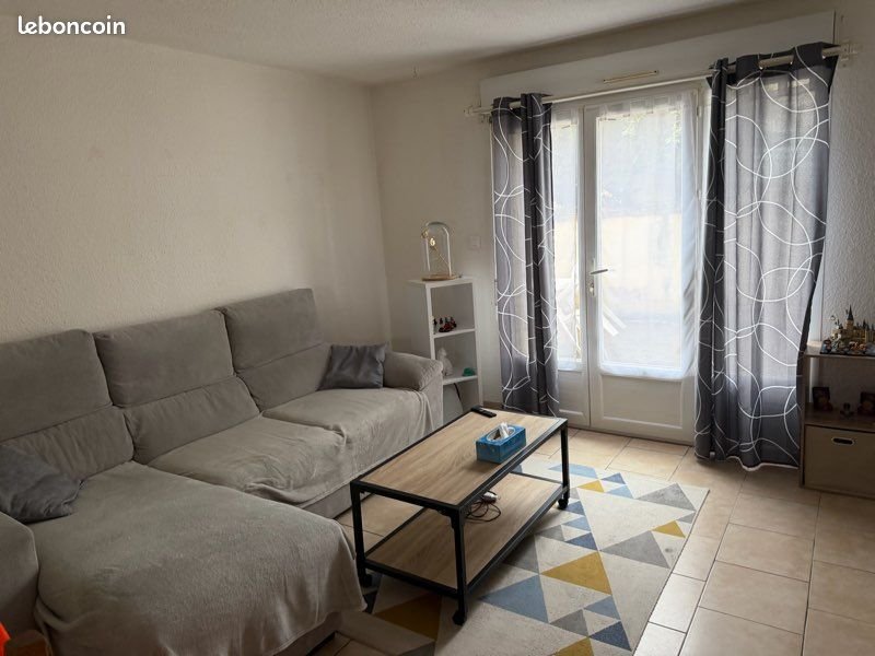 Appartement à louer, 60m², Larche