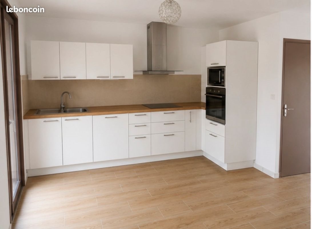 Maison à louer, 115m², Saint-Priest-en-Jarez