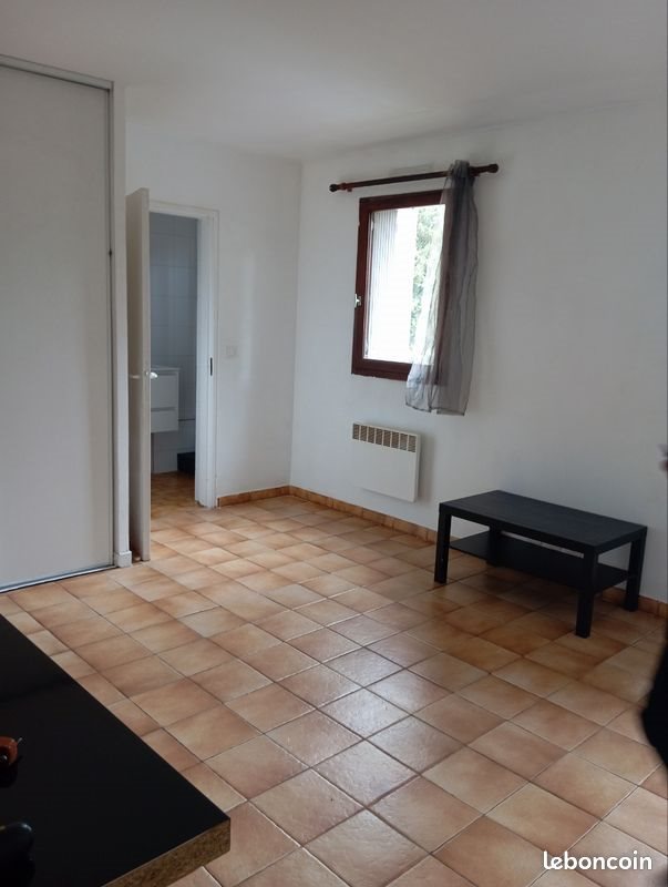 Appartement à louer, 26m², Le Tholonet