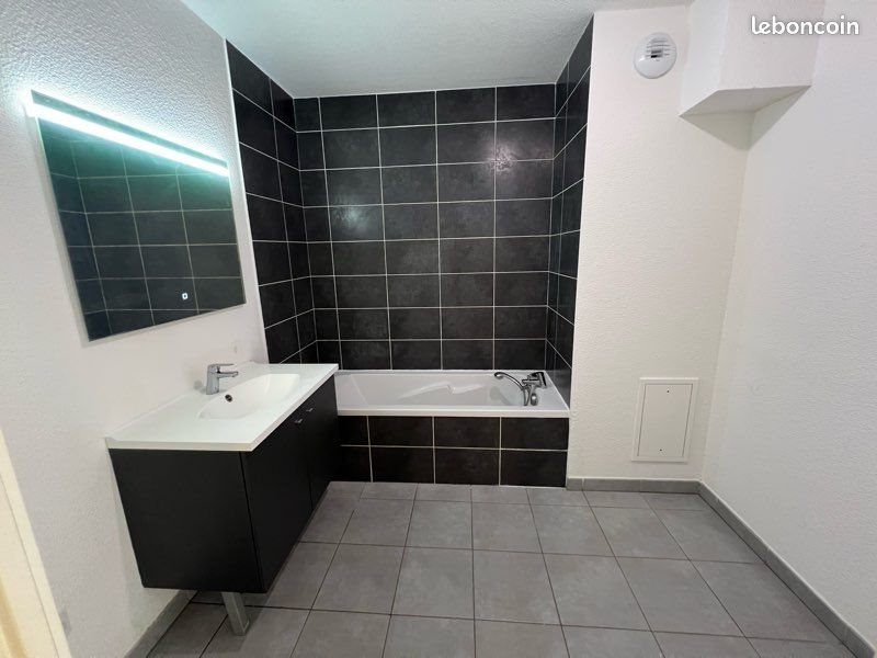 Appartement à louer, 52m², Pollionnay