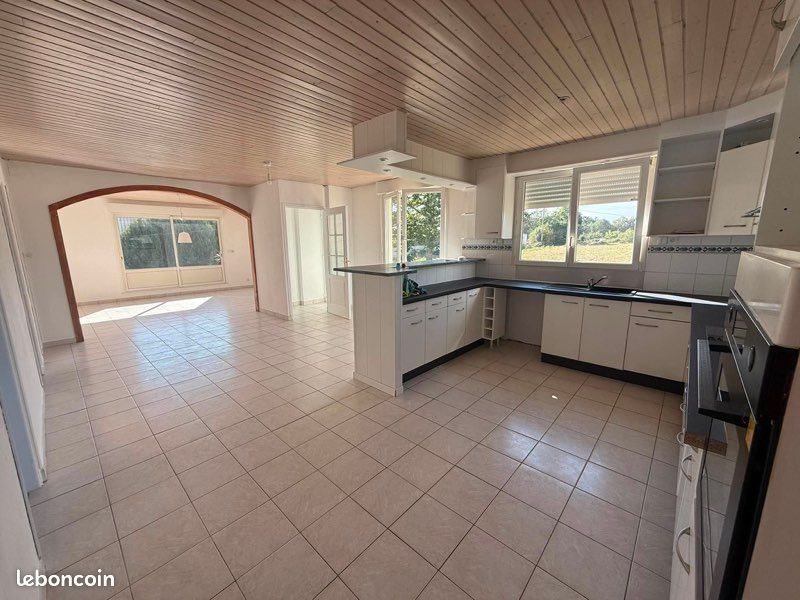 Maison à louer, 360m², Lanvollon