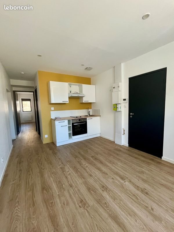 Appartement à louer, 33m², Etriché