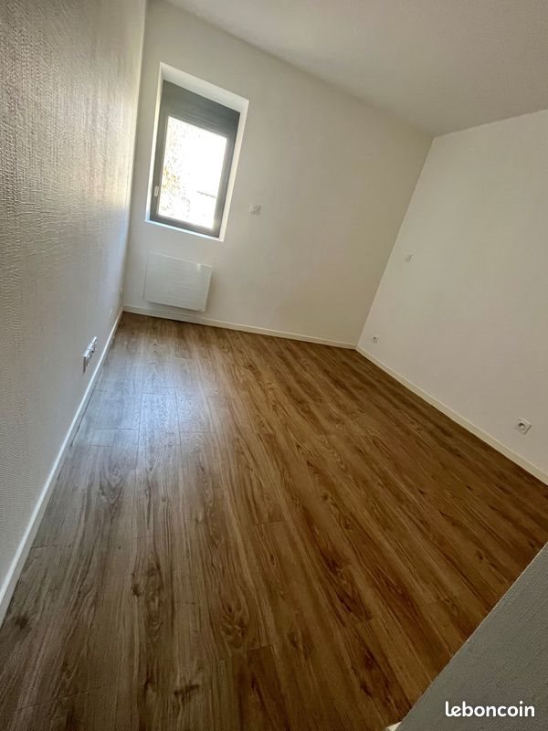 Appartement à louer, 33m², Etriché