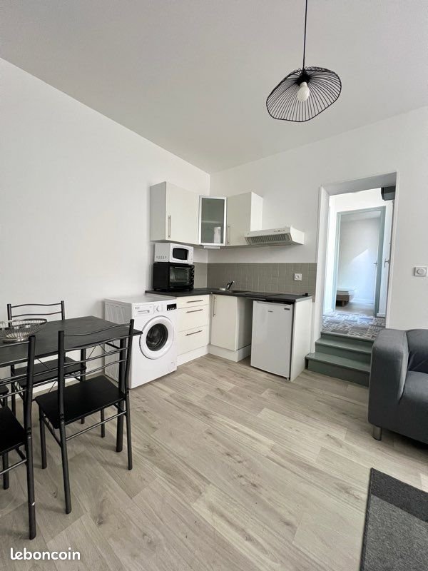 Appartement à louer, 27m², Rochefort