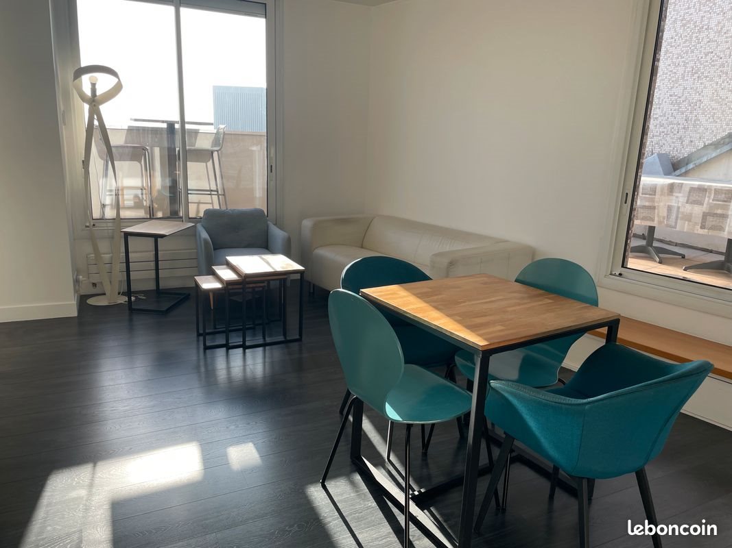 Appartement à louer, 82m², Courbevoie