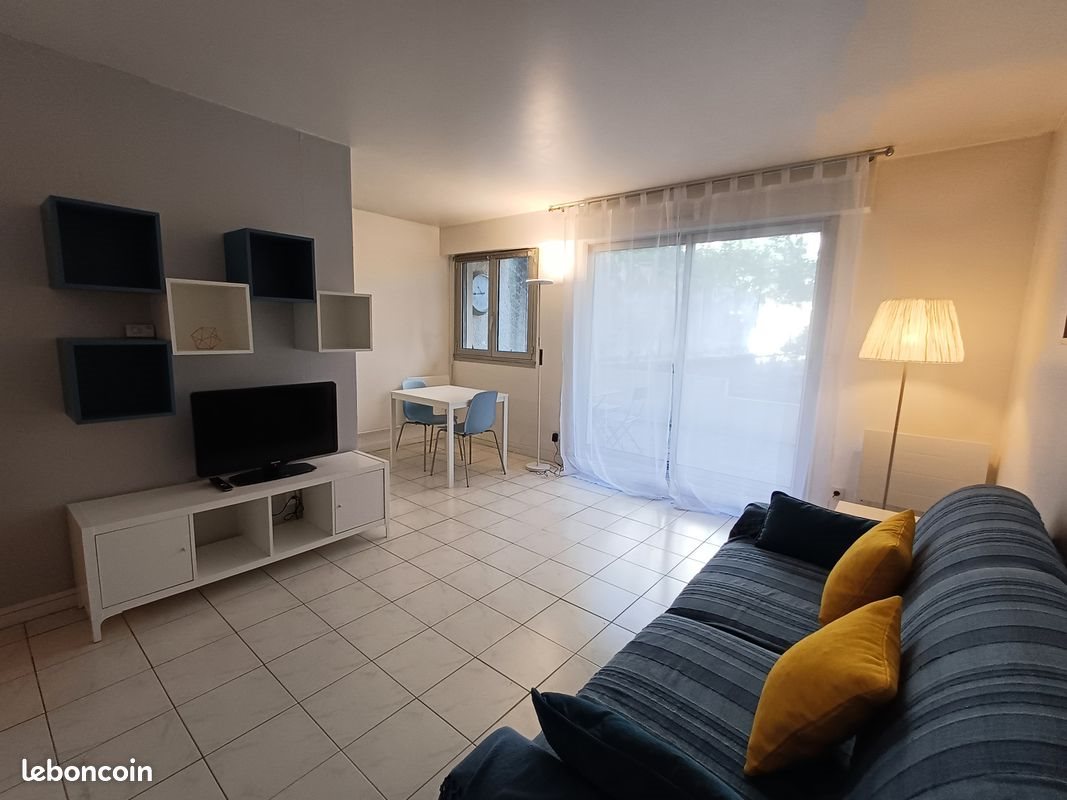Appartement à louer, 29m², Paris 18ème