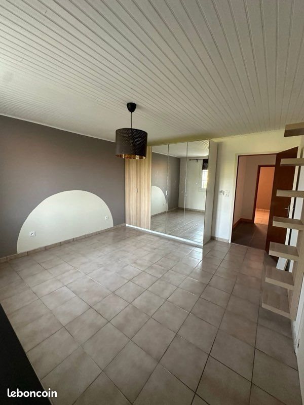 Maison à louer, 95m², Virazeil