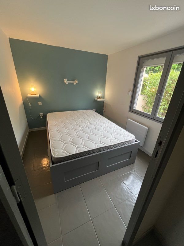 Maison à louer, NaNm², Vias