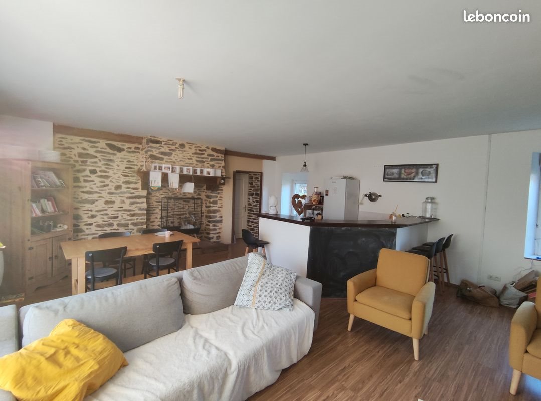 Maison à louer, 120m², Loyat