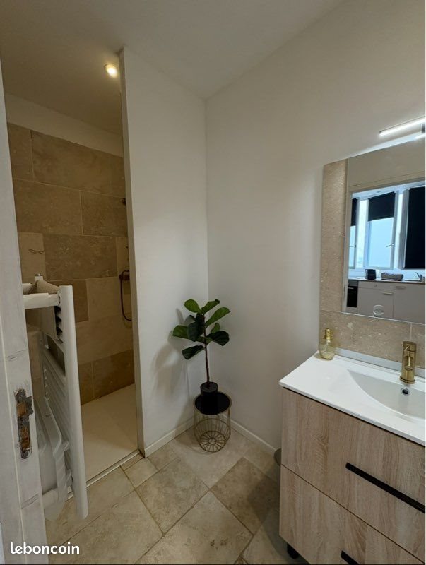 Appartement à louer, 30m², Lons-le-Saunier
