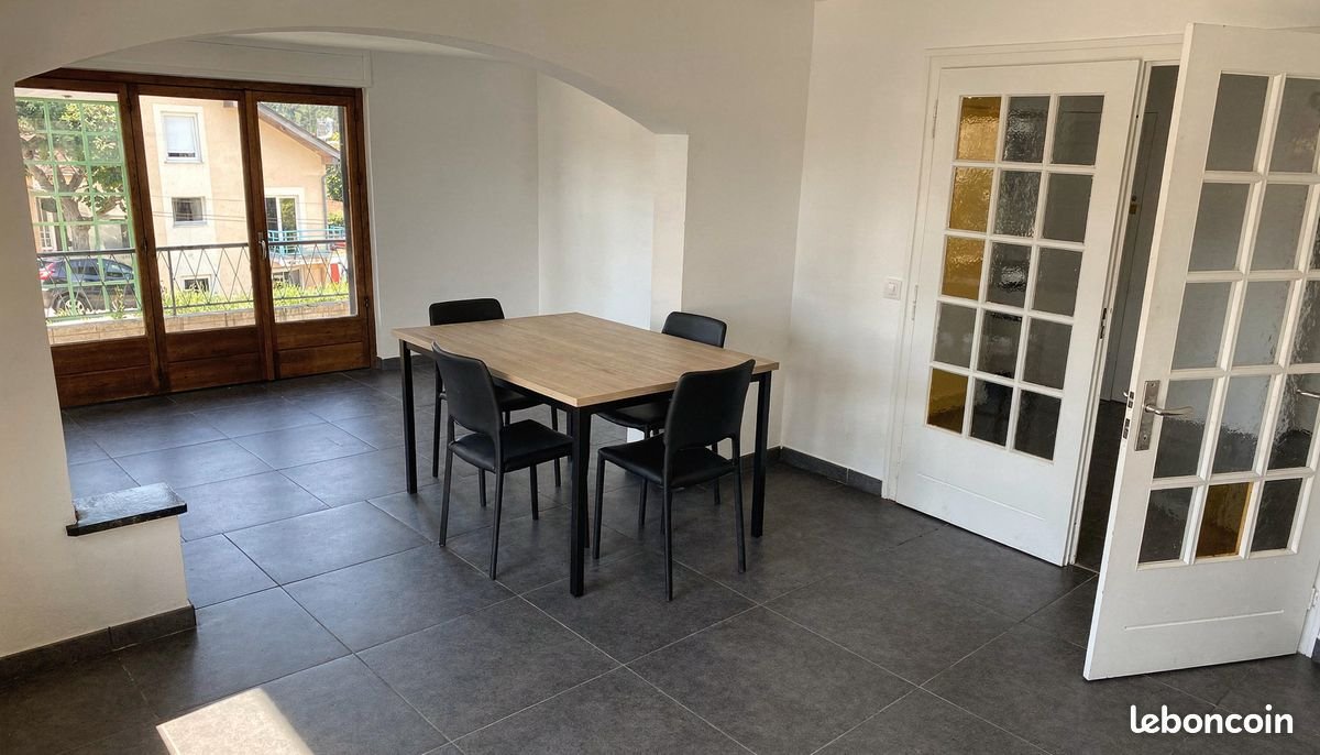 Appartement à louer, 100m², Ville-la-Grand