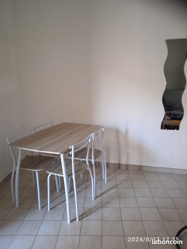 Appartement à louer, 22m², Nîmes