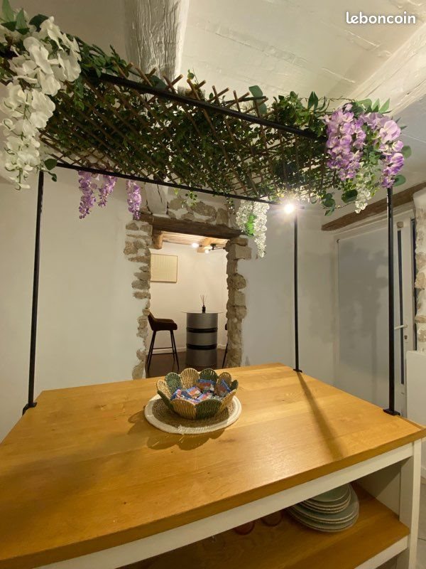 Maison à louer, 70m², Saint-Mitre-les-Remparts